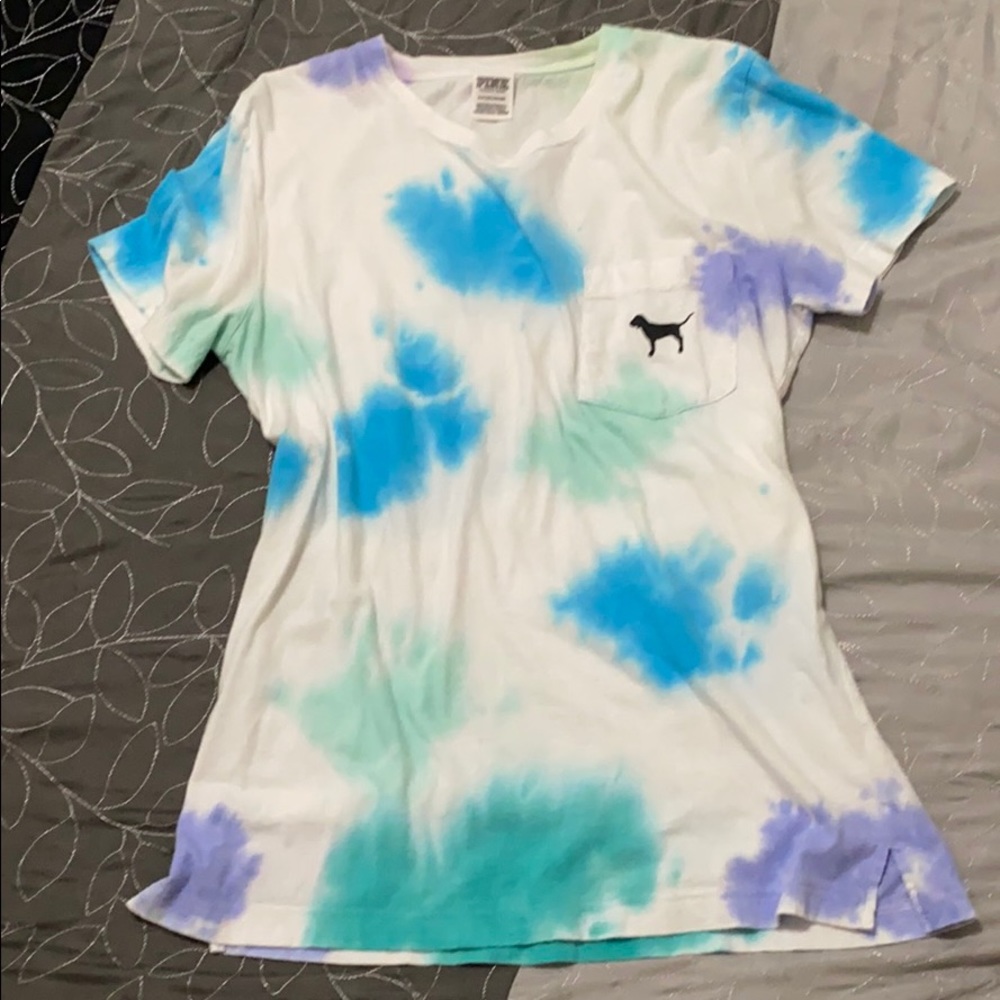 PINK Victoria’s Secret pocket tee